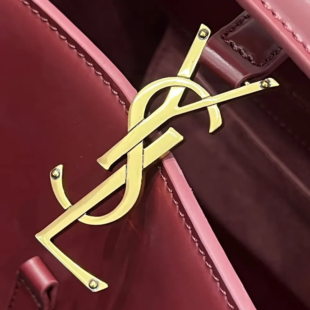 Saint Laurent YSL Le 37 Small in Shiny Leather for Women in Maroon Saint Laurent YSL Le 37 Small in Shiny Leather for Women in Maroon