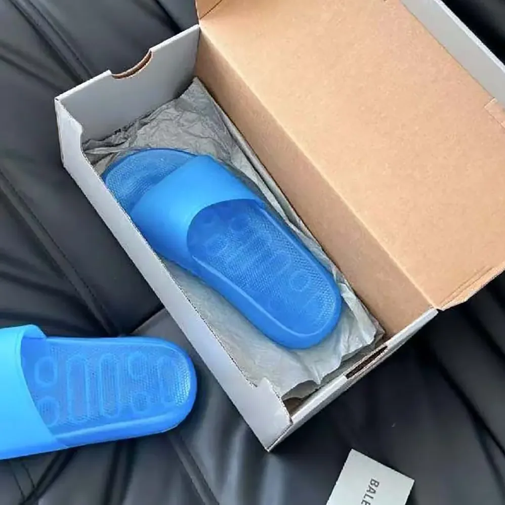 Balenciaga Pool Transparent Slide Sandal in Blue Rubber for Unisex