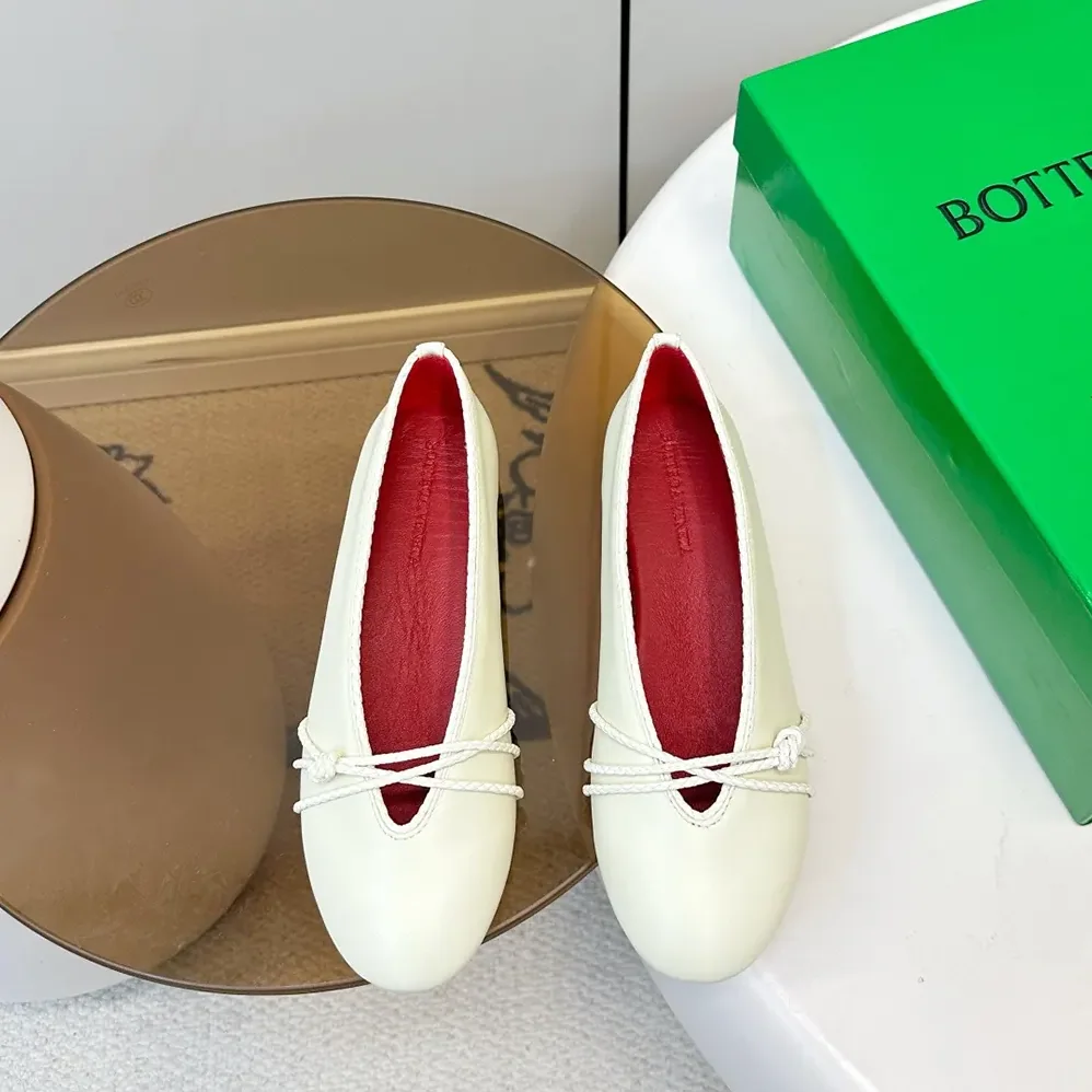 Bottega Veneta Rosa Mary-Jane Ballerina for Women in Sea Salt Bottega Veneta Rosa Mary-Jane Ballerina for Women in Sea Salt