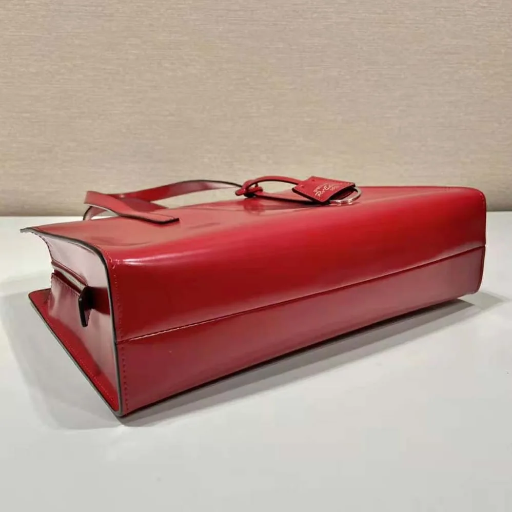 Prada Re-Edition 1995 Brushed-Leather Medium Handbag for Women in Red Prada Re-Edition 1995 Brushed-Leather Medium Handbag for Women in Red