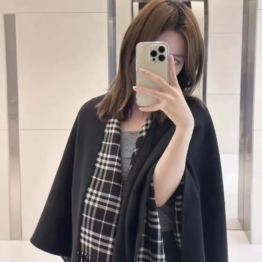 Burberry Reversible Check Wool Cape for Women in Black Burberry Reversible Check Wool Cape for Women in Black