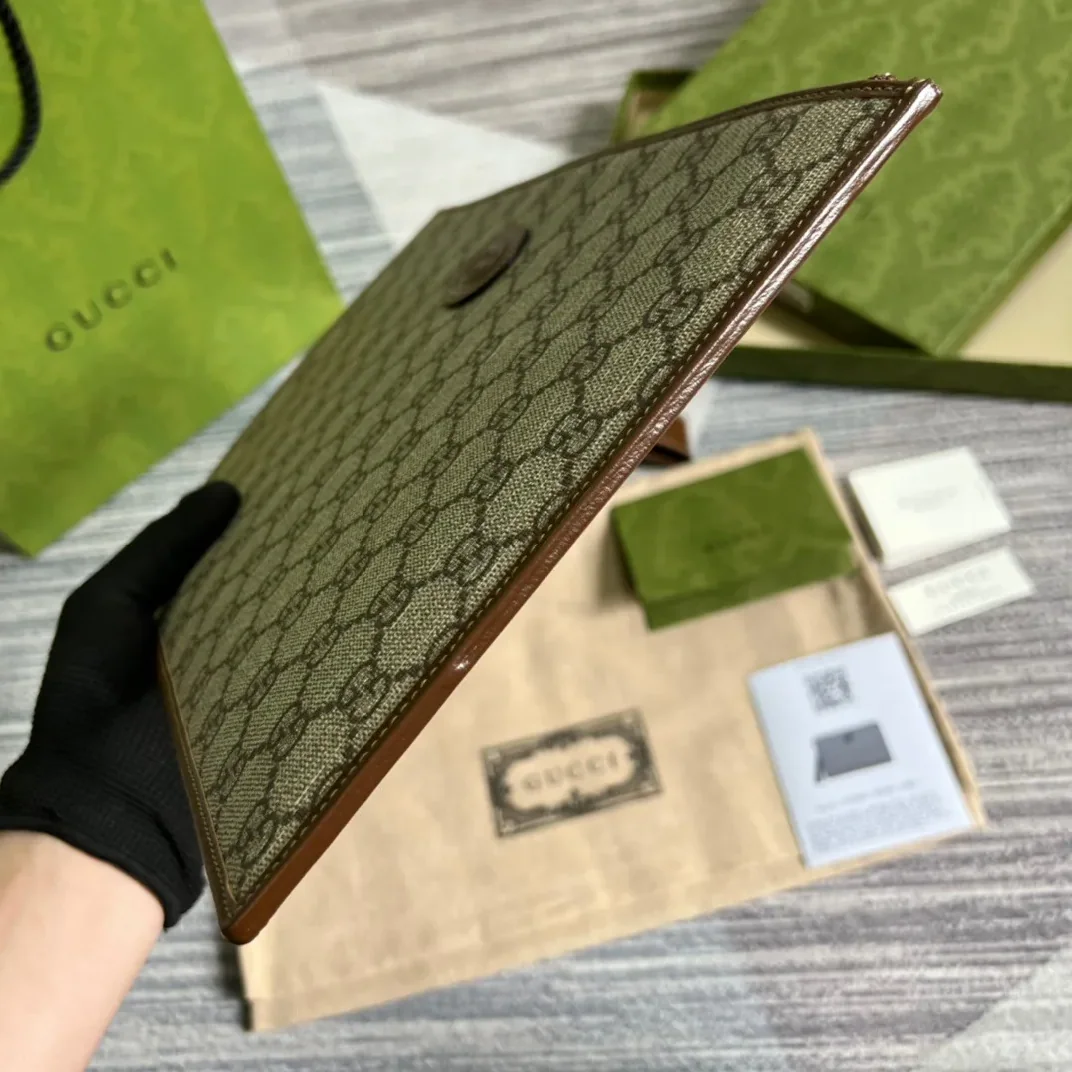 Pouch With Interlocking G Brown / Pouch With Interlocking G Brown /