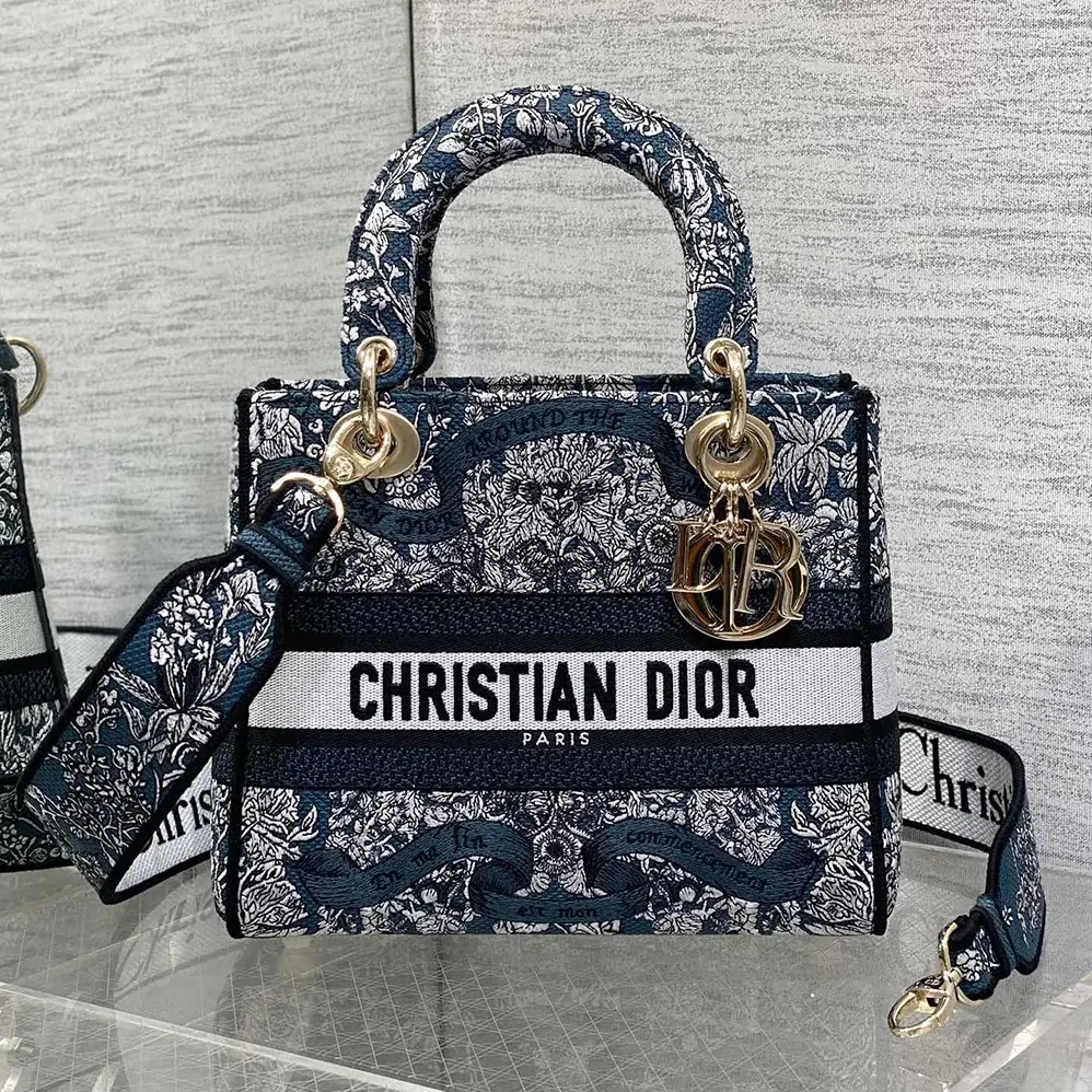 Dior Medium Lady D-Lite Bag Latte Embroidery with Blue Dior Around the World Motif for Women Dior Medium Lady D-Lite Bag Latte Embroidery with Blue Dior Around the World Motif for Women