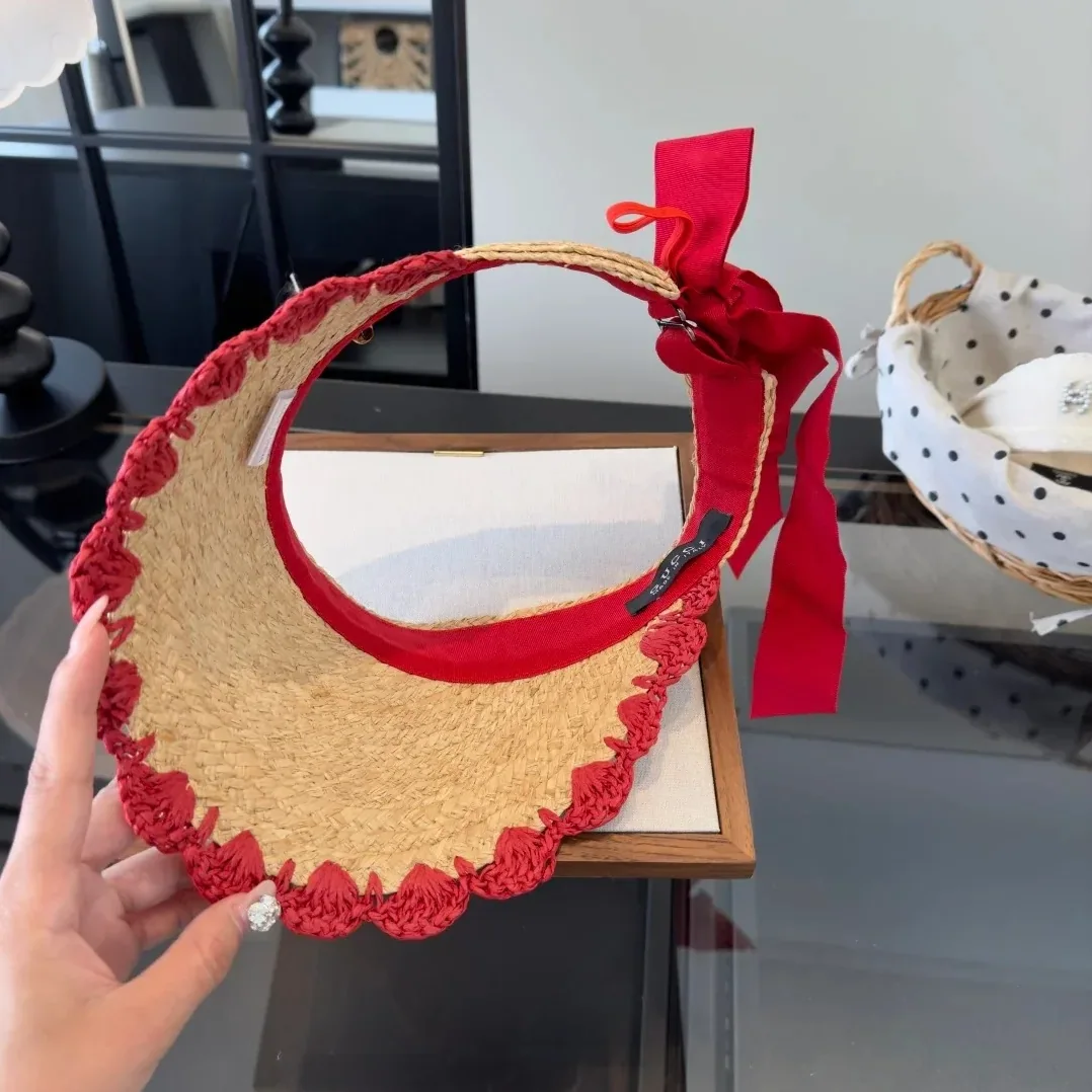 Gucci Crochet-Trimmed Visor Beige/ Red Straw Gucci Crochet-Trimmed Visor Beige/ Red Straw