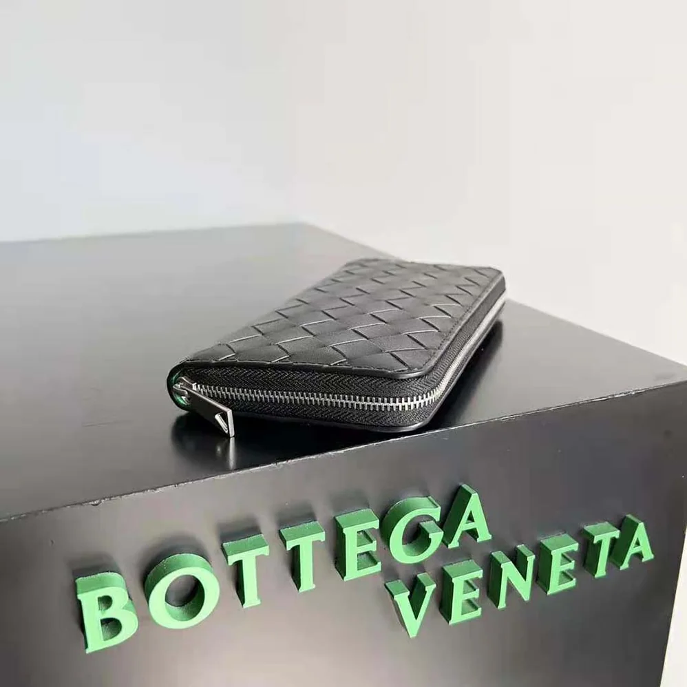 Bottega Veneta Intrecciato Zip Around Wallet for Men in Black Bottega Veneta Intrecciato Zip Around Wallet for Men in Black