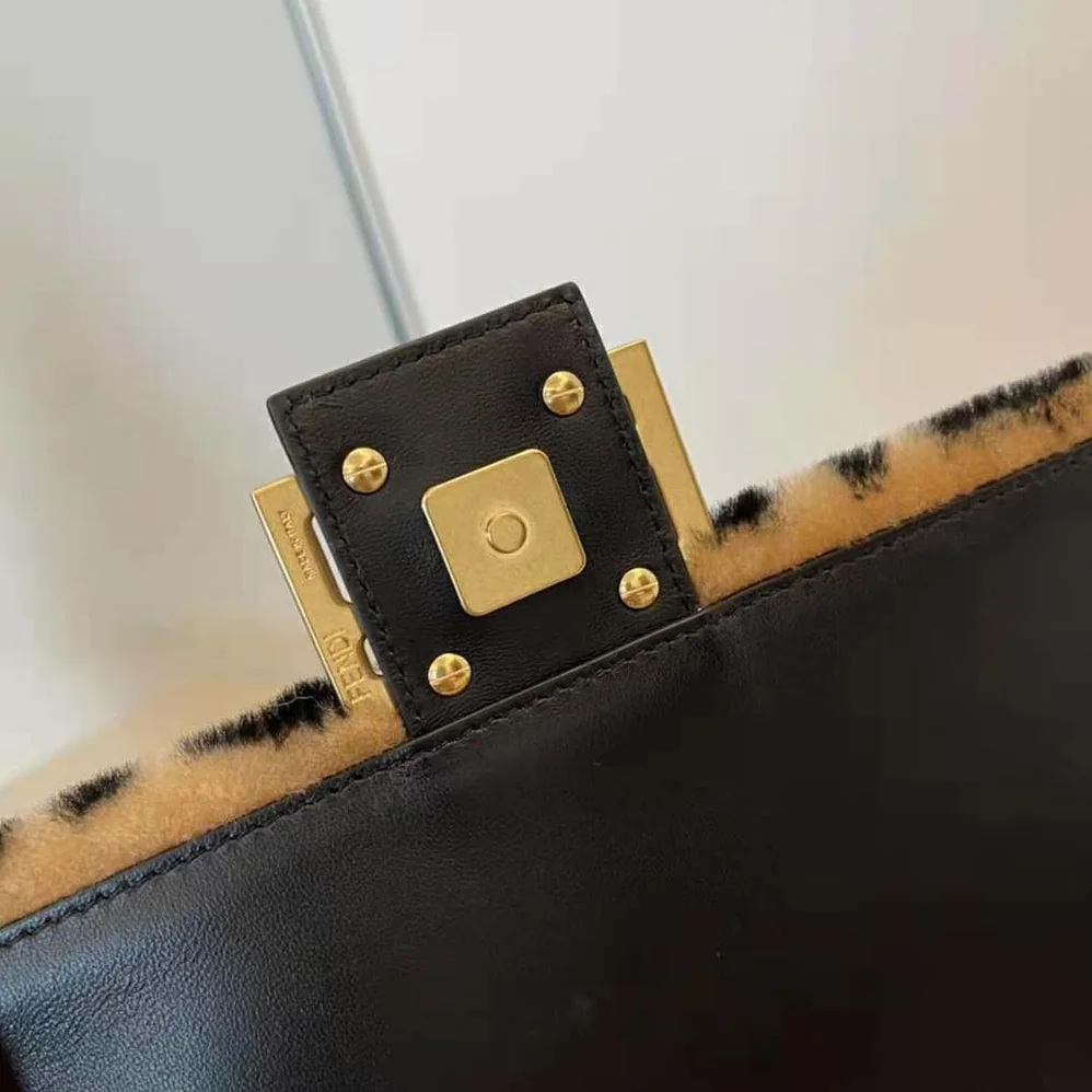 Fendi Baguette Brown Sheepskin Bag for Women Fendi Baguette Brown Sheepskin Bag for Women