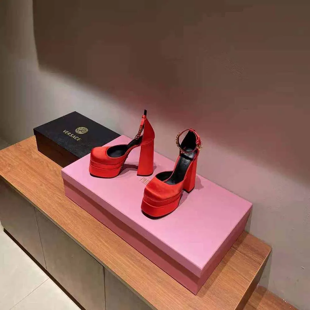 Versace Medusa Aevitas Platform Pumps for Women in Red Versace Medusa Aevitas Platform Pumps for Women in Red