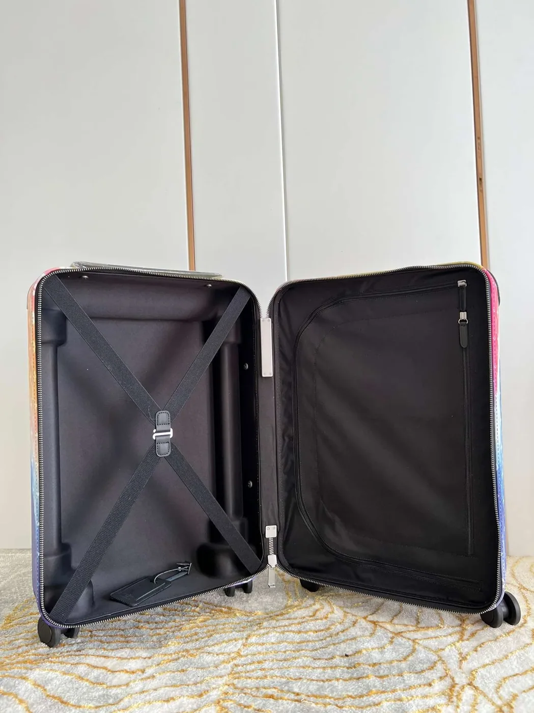 Louis Vuitton Horizon 55 Suitcase in Monogram Black Silver Hardware