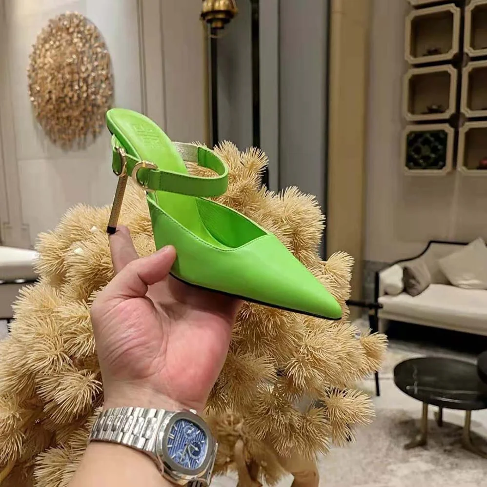 Givenchy Voyou Slingbacks in Leather for Women in Green
