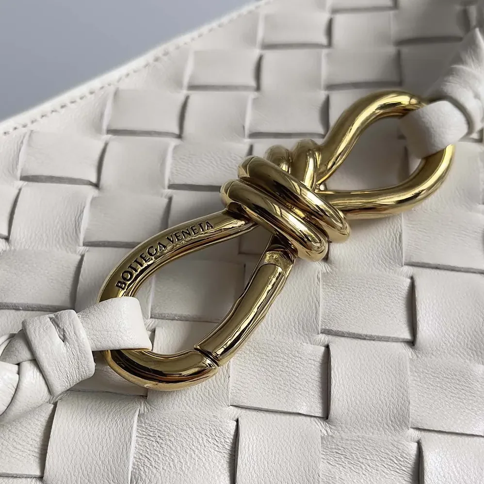 Bottega Veneta Large Andiamo in Lambskin Leather for Women in White Bottega Veneta Large Andiamo in Lambskin Leather for Women in White
