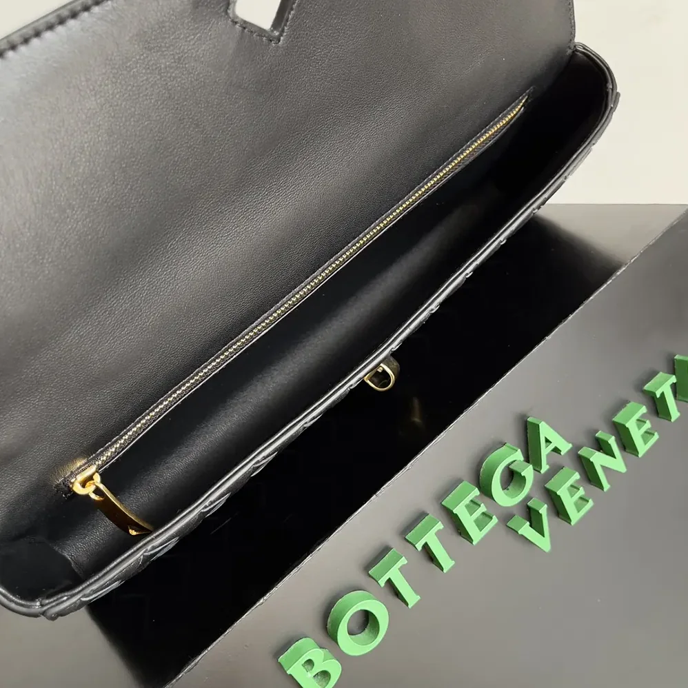 Bottega Veneta Long Clutch Andiamo With Handle for Women in Black Bottega Veneta Long Clutch Andiamo With Handle for Women in Black
