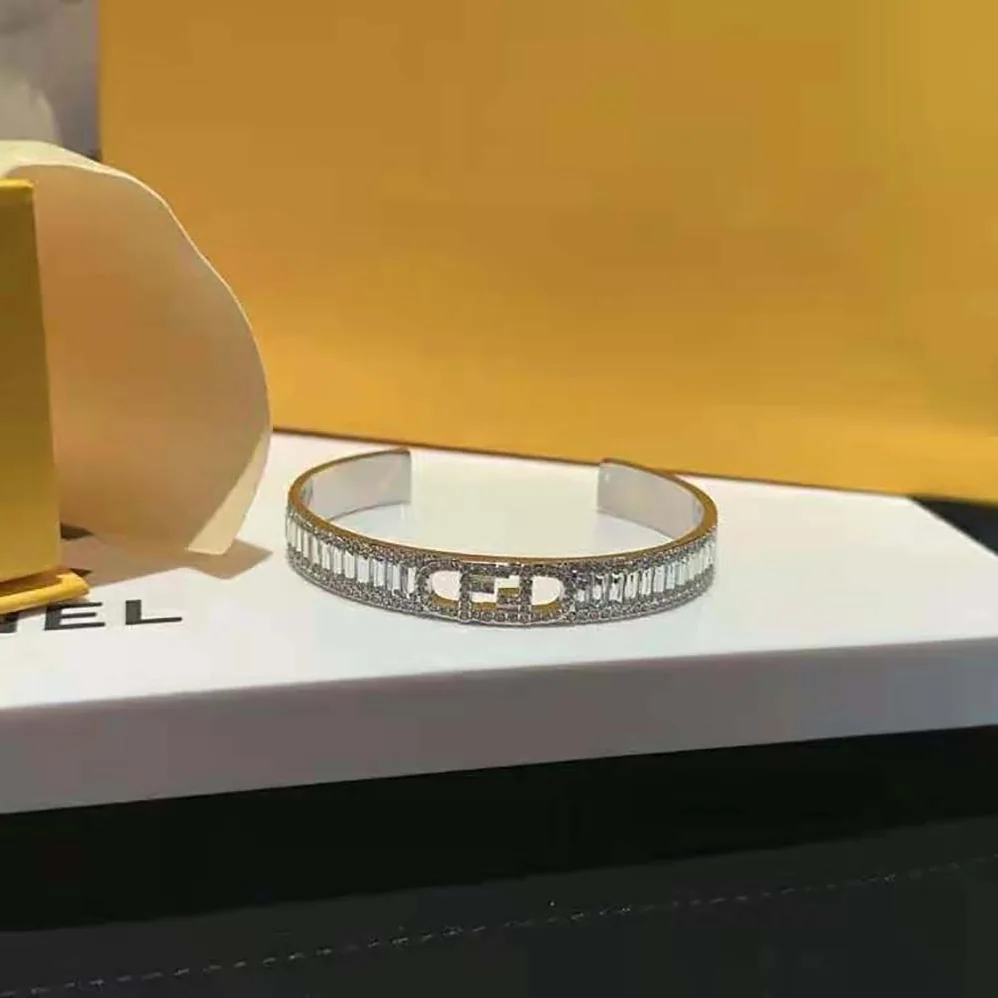 Fendi O'Lock Bracelet Silver for Women in Colored Bracelet Fendi O'Lock Bracelet Silver for Women in Colored Bracelet