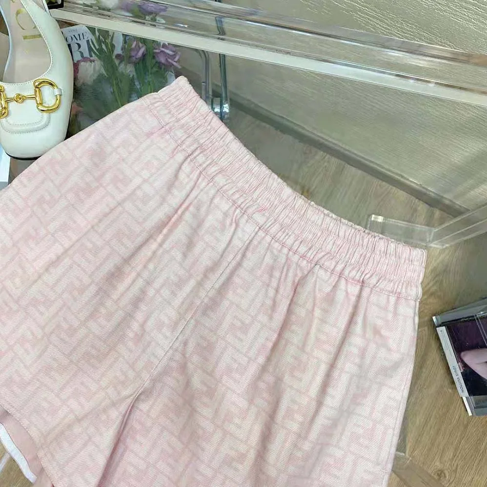 Fendi Pink Denim Shorts with A Rounded Hem for Women Fendi Pink Denim Shorts with A Rounded Hem for Women