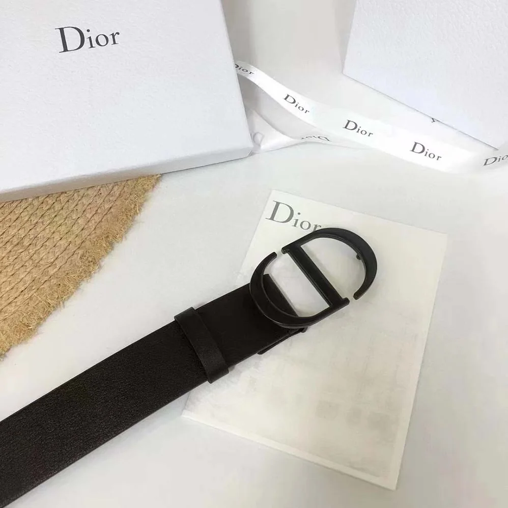 Dior 30 Montaigne Belt in Calfskin Leather for Men in Black Dior 30 Montaigne Belt in Calfskin Leather for Men in Black