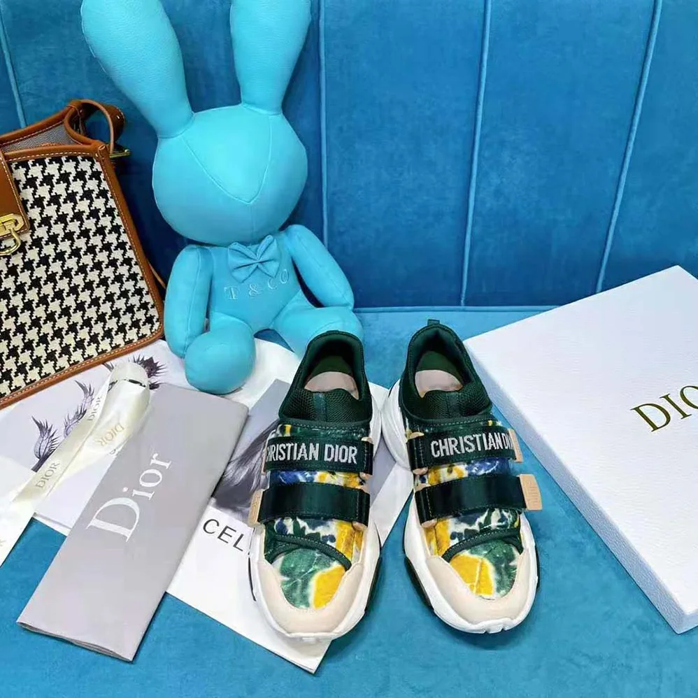 Dior D-Wander Sneaker Cypress Green Camouflage Tie & Dior Technical Fabric for Women Dior D-Wander Sneaker Cypress Green Camouflage Tie & Dior Technical Fabric for Women