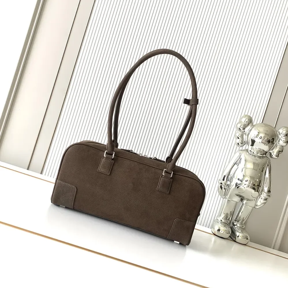 Loewe Amazona 31 Cropped Bag in Grained Nubuck for Unisex Loewe Amazona 31 Cropped Bag in Grained Nubuck for Unisex