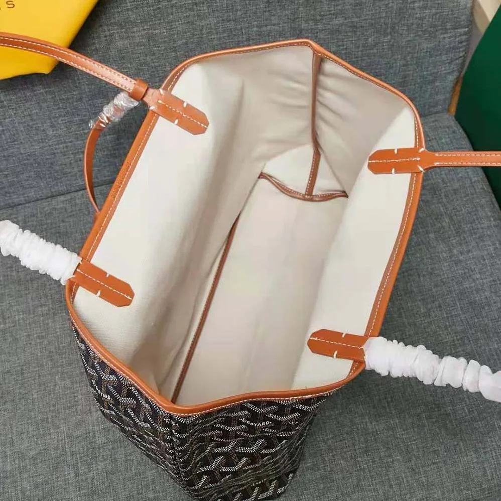 Goyard Sac Artois MM in Goyardine Canvas & Chevroches Calfskin for Women in Brown Goyard Sac Artois MM in Goyardine Canvas & Chevroches Calfskin for Women in Brown