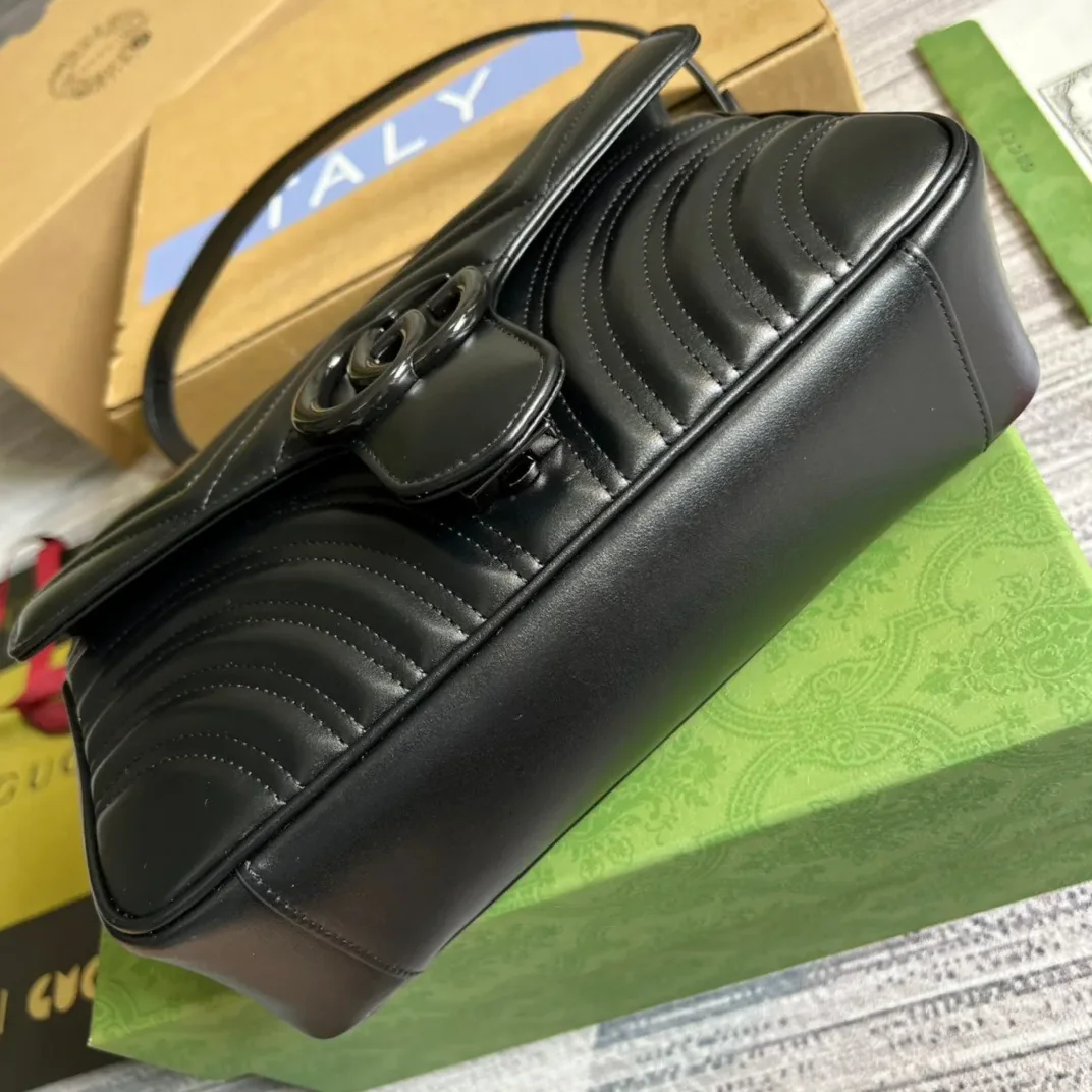 Gucci Marmont Small Matelasse Shoulder Bag / Black Matelasse Chevron Black Hardware Gucci Marmont Small Matelasse Shoulder Bag / Black Matelasse Chevron Black Hardware