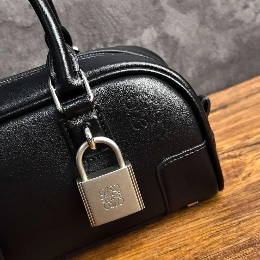 Loewe Amazona 23 Cropped Bag in Shiny Calfskin for Women Loewe Amazona 23 Cropped Bag in Shiny Calfskin for Women