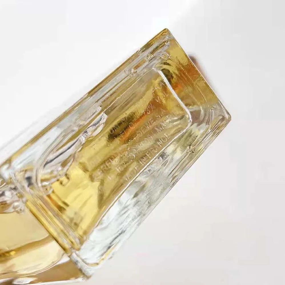 Loewe 001 Woman Eau de Parfum 100ml Loewe 001 Woman Eau de Parfum 100ml