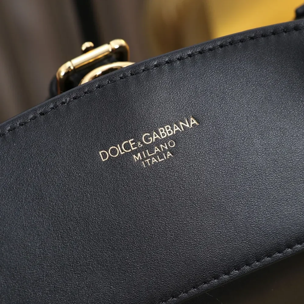 Dolce Gabbana D&G Capri Crow'S Nest for Women in Black