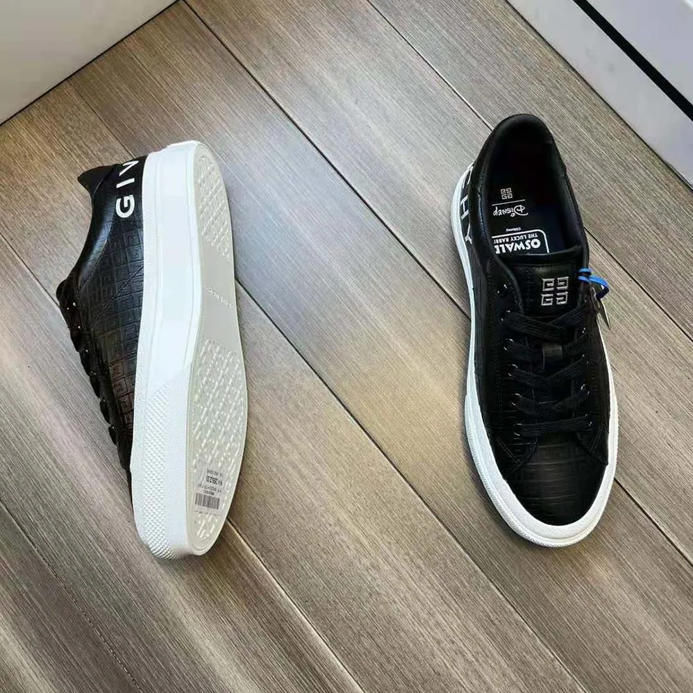 Givenchy Oswald City Sport Sneakers in Leather for Unisex in Black