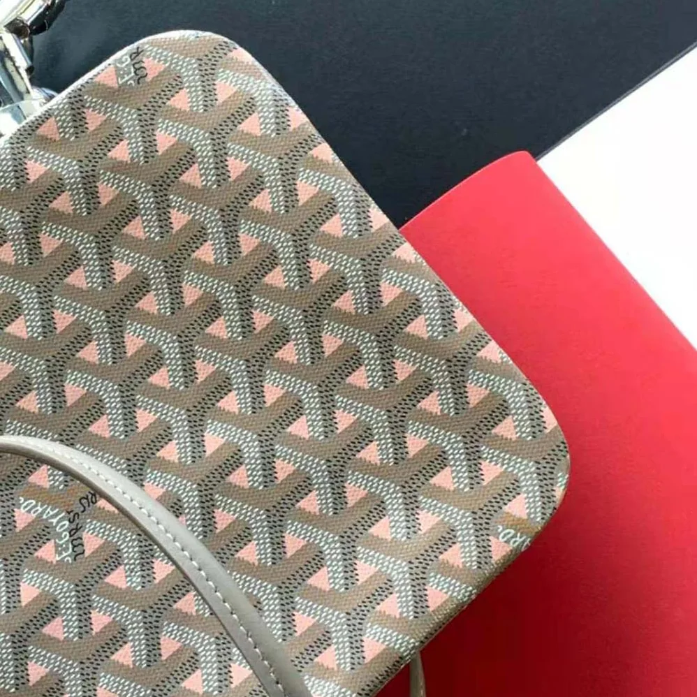Goyard Poitiers Claire-voie Bag for Women in Pink
