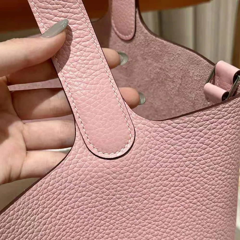 Hermes Picotin Lock 22cm in Clémence leather for Women in Pink Hermes Picotin Lock 22cm in Clémence leather for Women in Pink