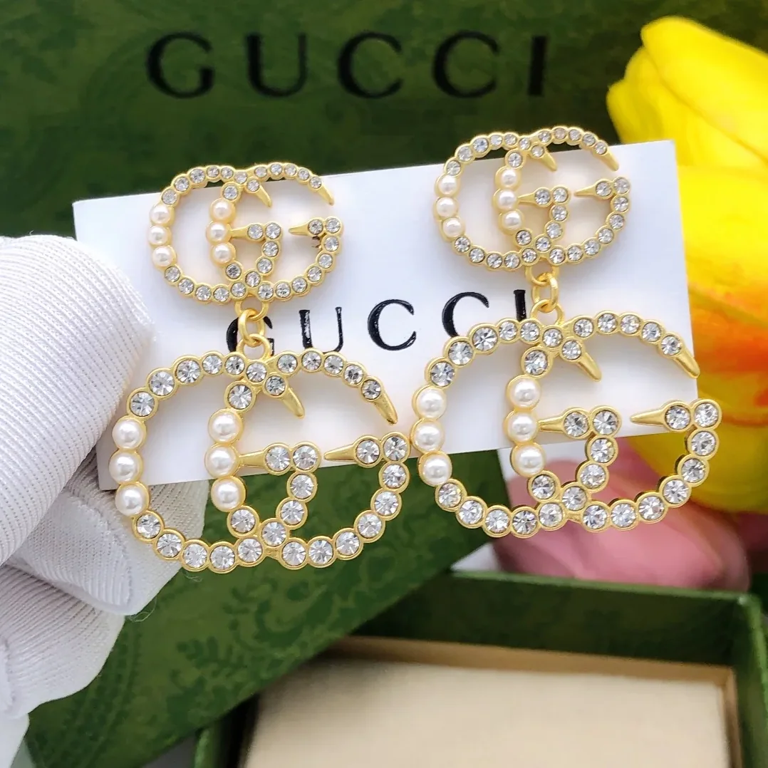 Gucci Pearl Stud Earrings Gold Gucci Pearl Stud Earrings Gold