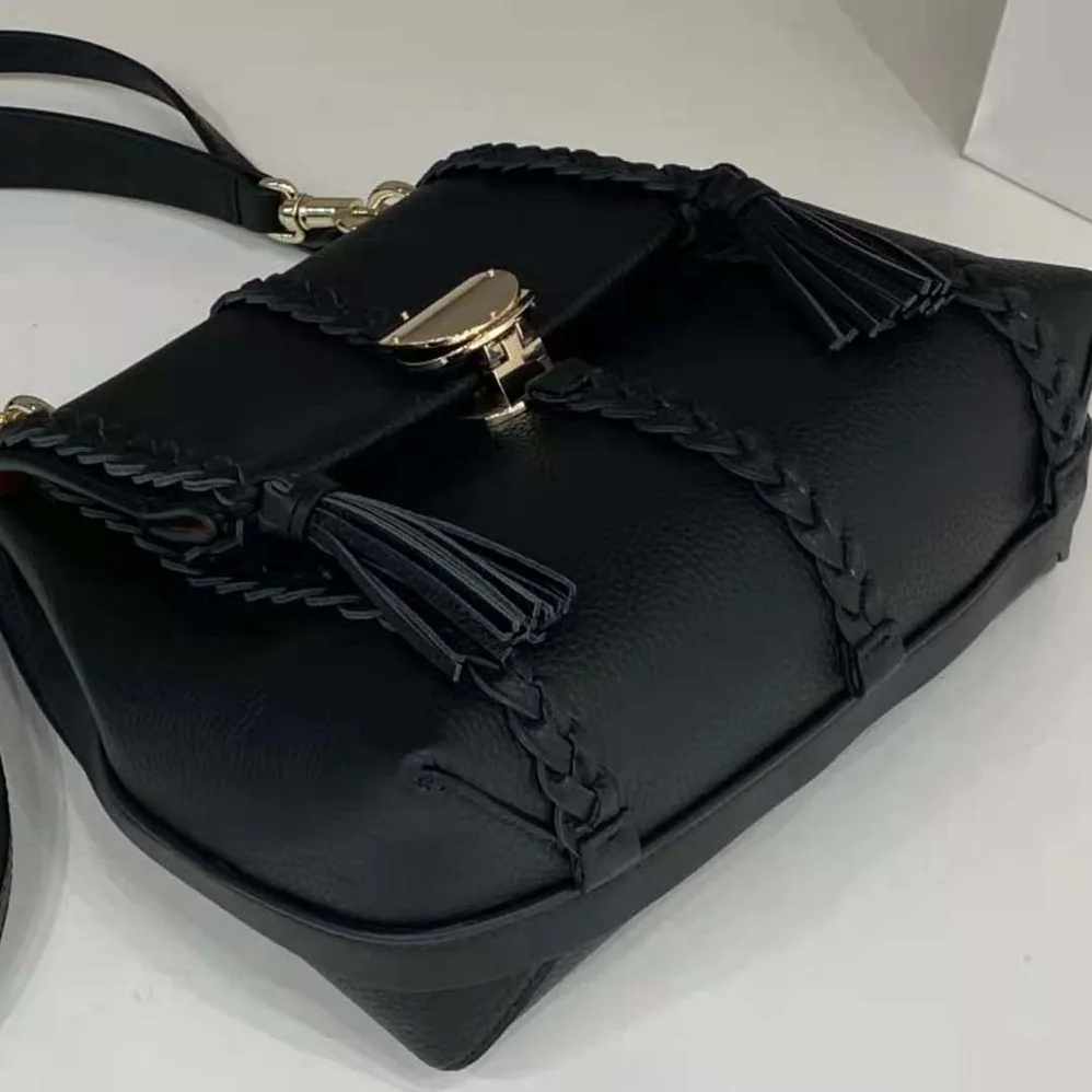 Chloe Penelope Small Soft Shoulder Bag for Women in Black Chloe Penelope Small Soft Shoulder Bag for Women in Black