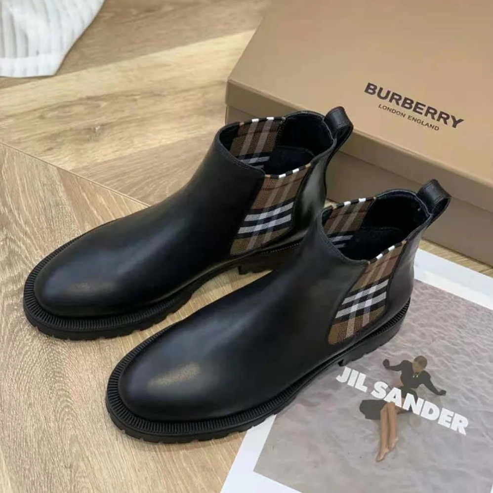 Burberry Vintage Check Detail Leather Chelsea Boots for Women in Black Burberry Vintage Check Detail Leather Chelsea Boots for Women in Black