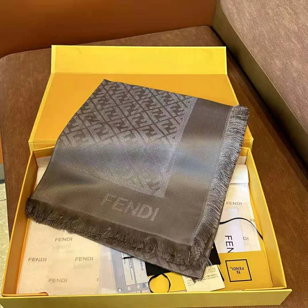 Fendi FF Shawl Dove Gray Lurex for Unisex Fendi FF Shawl Dove Gray Lurex for Unisex