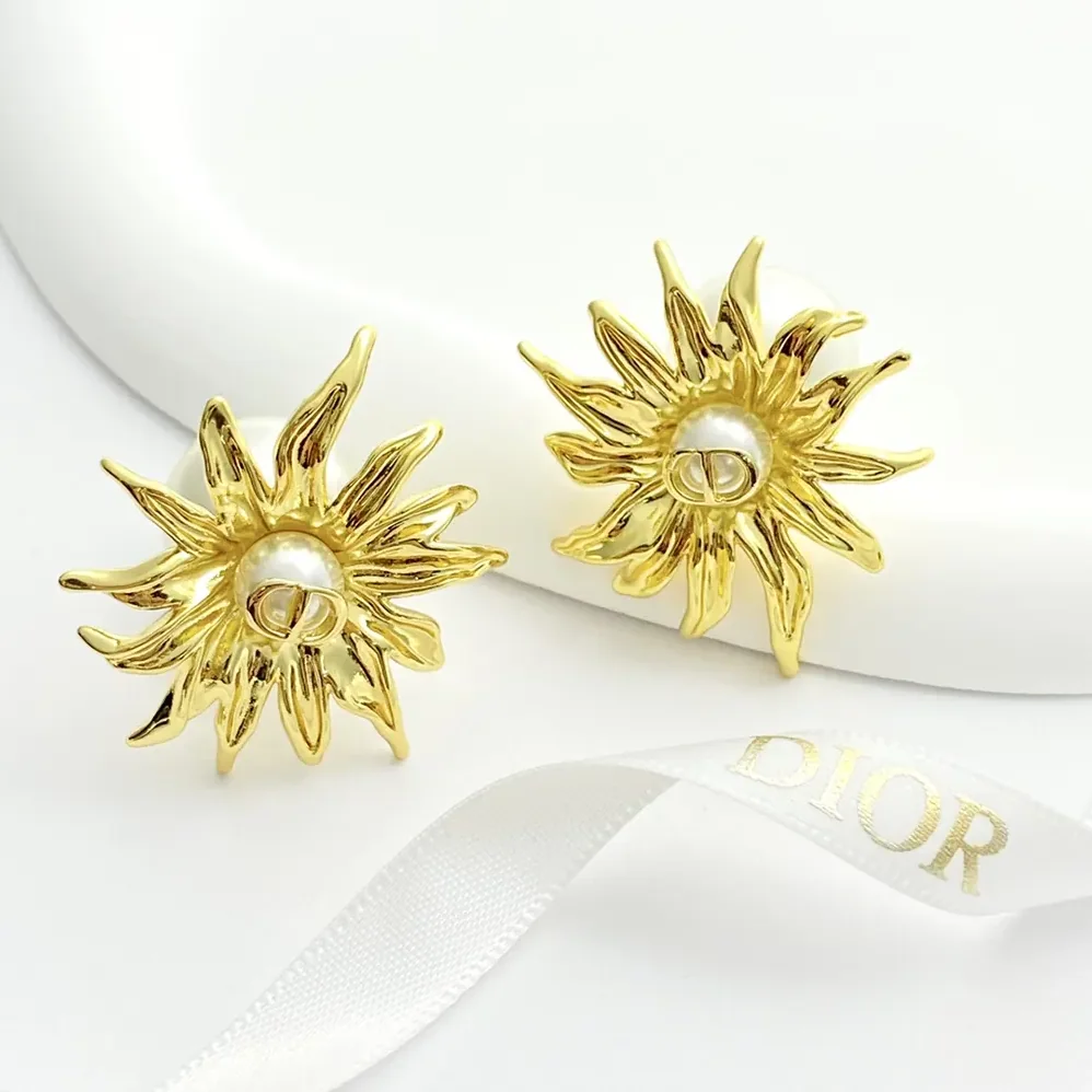 Dior Tribales Earrings Gold-Finish Metal and White Resin Pearls for Women Dior Tribales Earrings Gold-Finish Metal and White Resin Pearls for Women