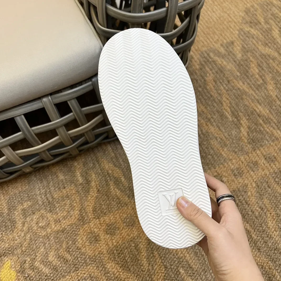 Louis Vuitton Beverly Hills Slip On Black 1A9ZP1