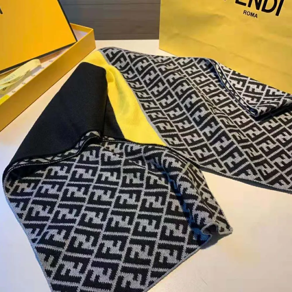 Fendi Multicolor Wool Scarf for Women in Yellow Fendi Multicolor Wool Scarf for Women in Yellow