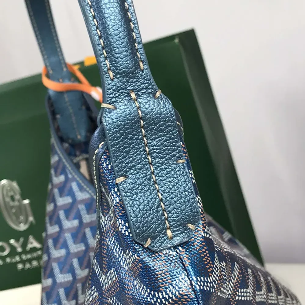 Goyard Bohème Hobo bag for Unisex in Pearly Blue Goyard Bohème Hobo bag for Unisex in Pearly Blue