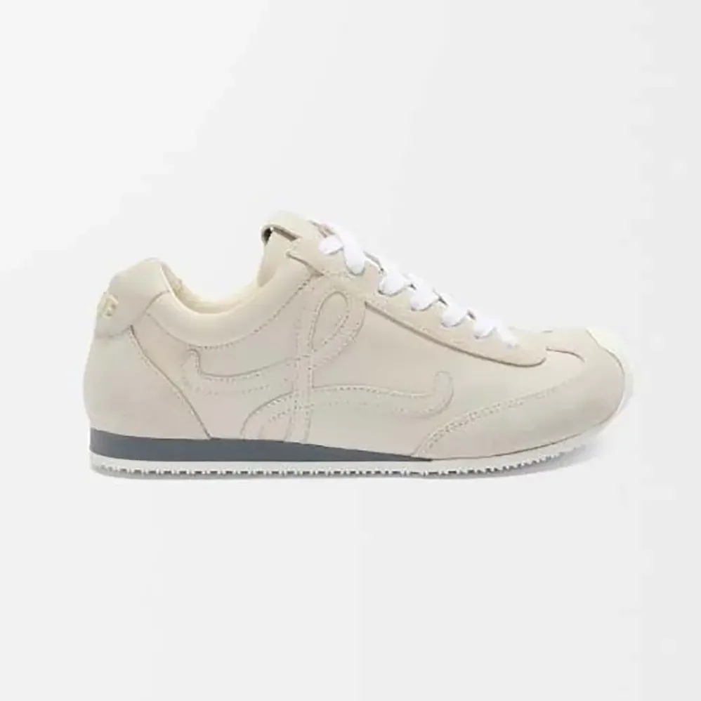 Loewe Ballet Runner 2.0 in Soft Calfskin for Unisex in White Loewe Ballet Runner 2.0 in Soft Calfskin for Unisex in White