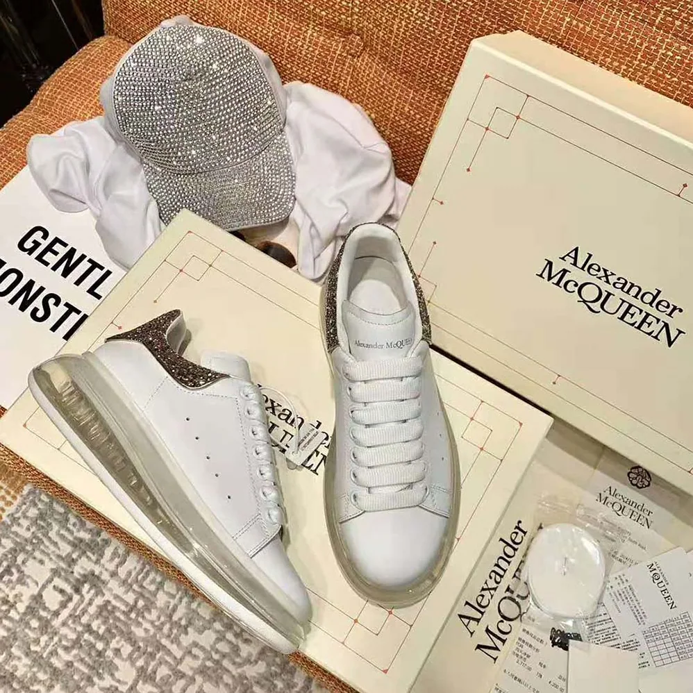 Alexander Mcqueen White Smooth Calf Leather Oversized Sneaker for Women Alexander Mcqueen White Smooth Calf Leather Oversized Sneaker for Women