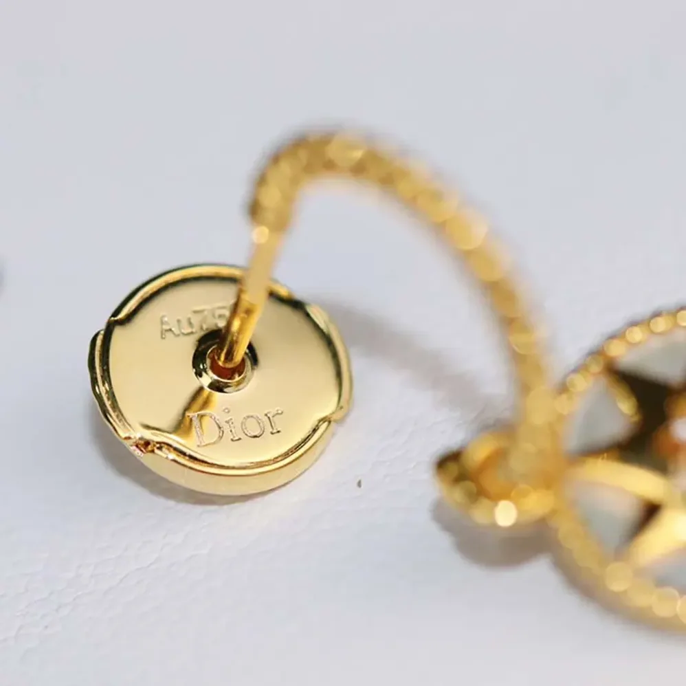 Dior Rose des Vents Earrings Yellow Gold Diamonds and Mother-of for Women in Pearl Dior Rose des Vents Earrings Yellow Gold Diamonds and Mother-of for Women in Pearl