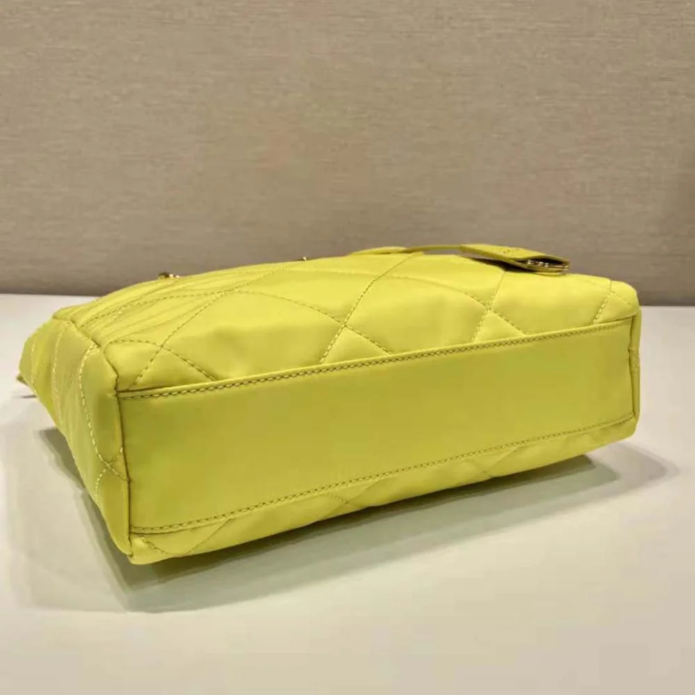 Prada Re-Edition 1995 Chaîne Re-Nylon Tote Bag for Women in Lime