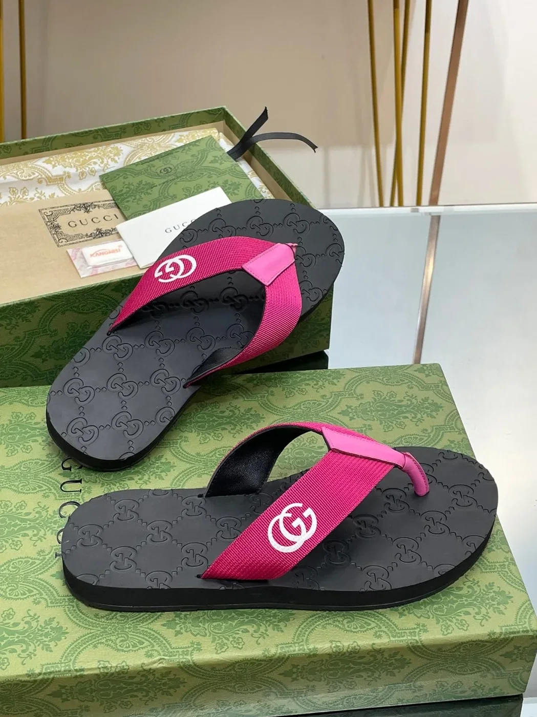 Gucci Thong Sandal Pink Gucci Thong Sandal Pink