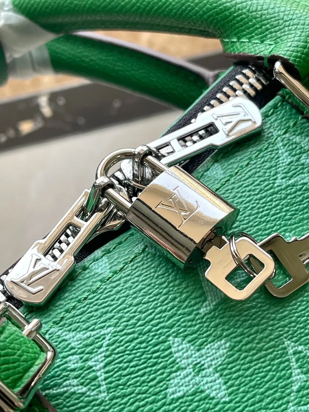 Louis Vuitton Keepall Bandouliere 45 Travel Bag in Green Silver Hardware