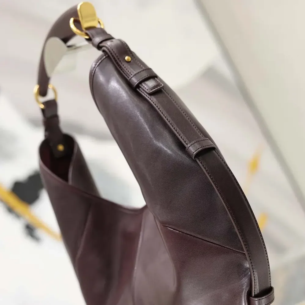 Saint Laurent YSL Mombasa Medium In Leather for Women in Rouge Cabernet