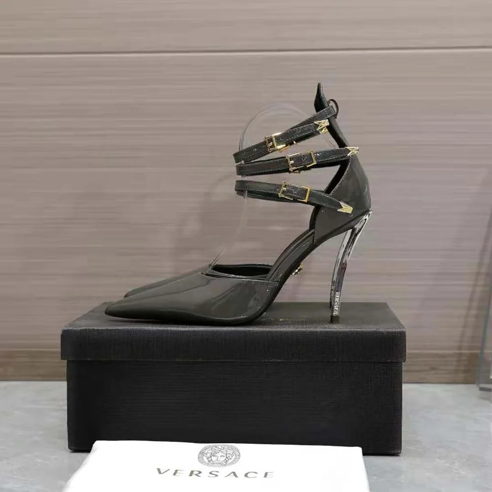 Versace Pin-Point Pumps in Calf Leather for Women in Gray Versace Pin-Point Pumps in Calf Leather for Women in Gray