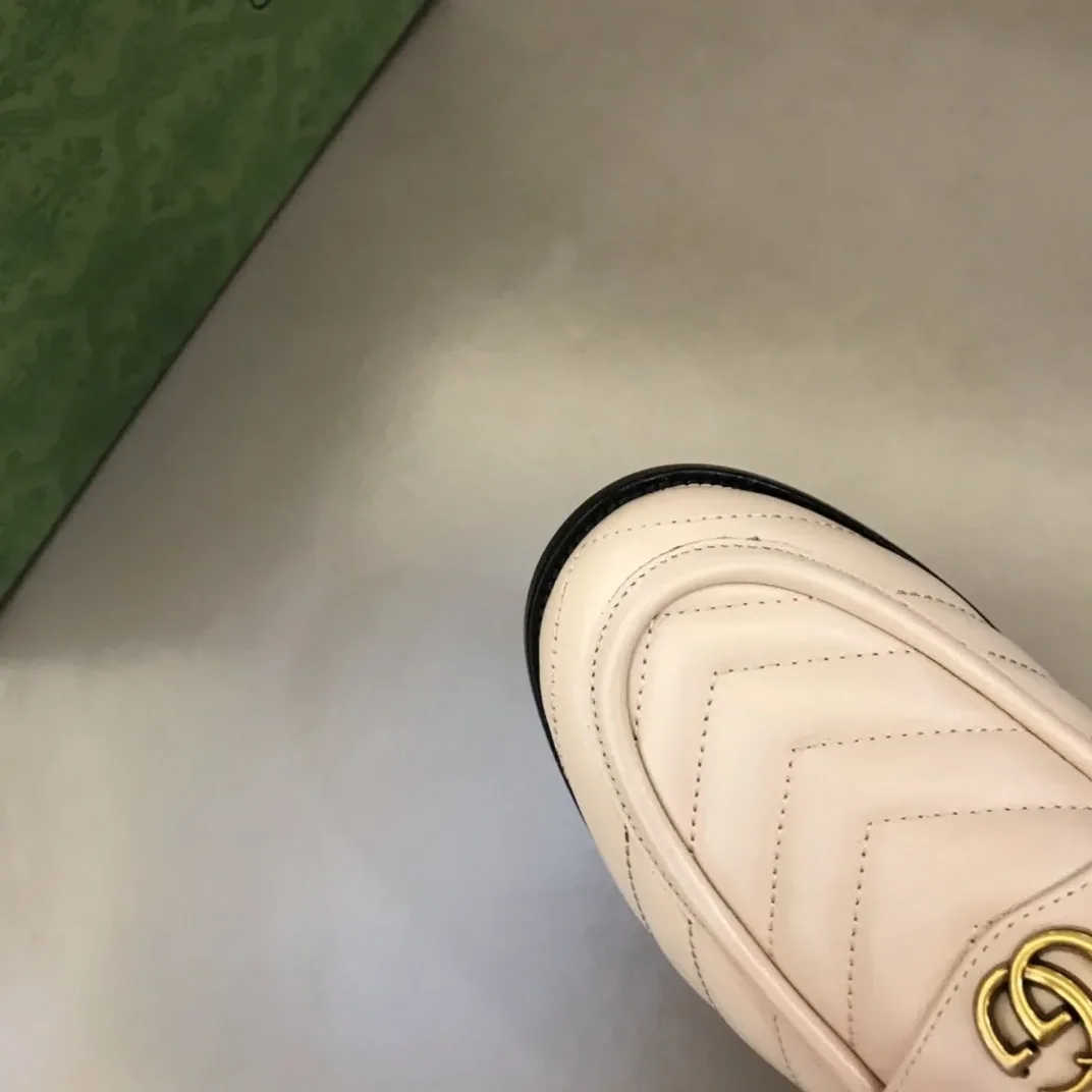 Gucci Slipper With Interlocking G Beige Gucci Slipper With Interlocking G Beige
