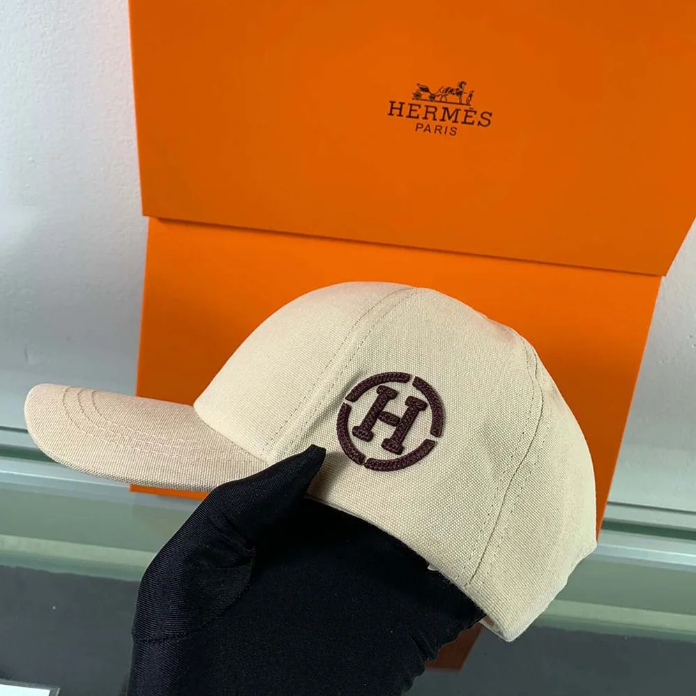 Hermes Miles H Circle Cap in Stretch Cotton for Men in Beige Hermes Miles H Circle Cap in Stretch Cotton for Men in Beige