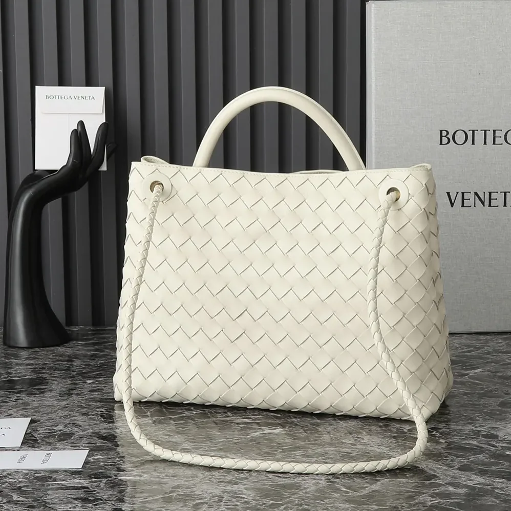 Bottega Veneta Medium Andiamo in Supple Intrecciato Leather for Women in White