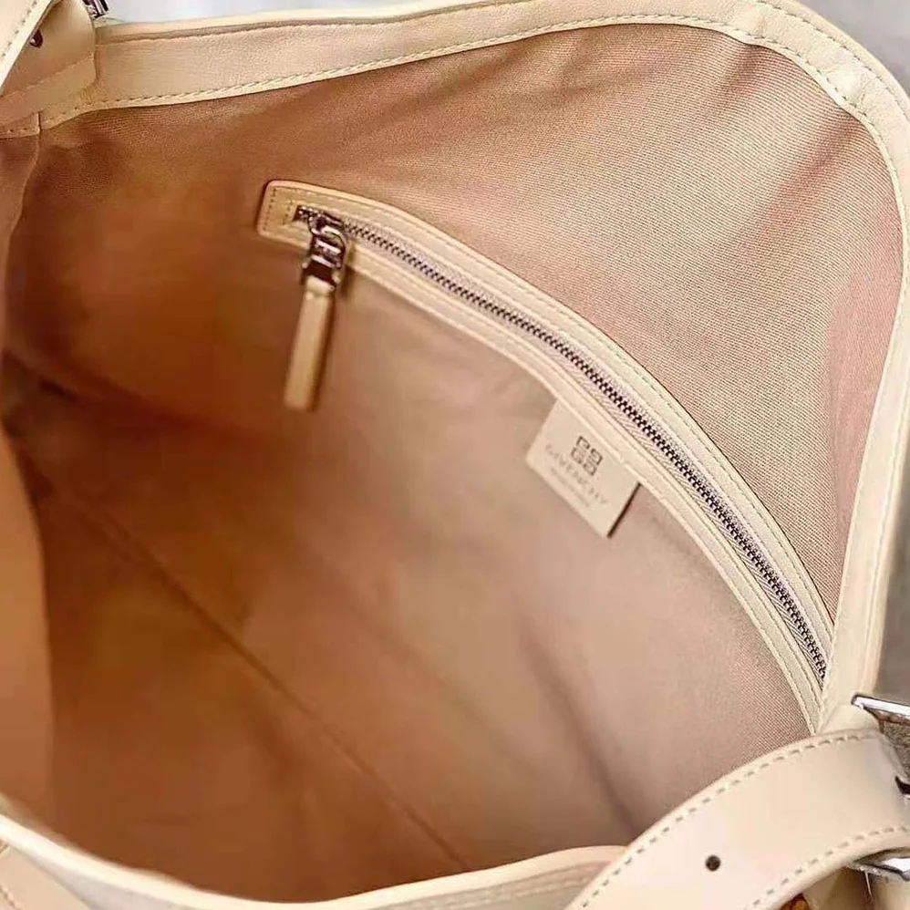 Givenchy Medium Voyou Bag in Leather for Women in Beige Givenchy Medium Voyou Bag in Leather for Women in Beige