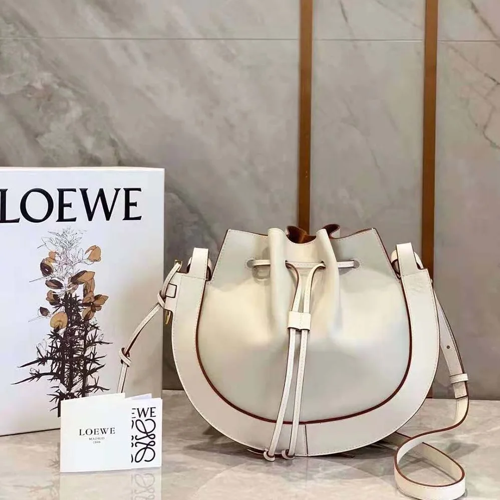 Loewe Horseshoe Bag in Nappa Calfskin for Women in White