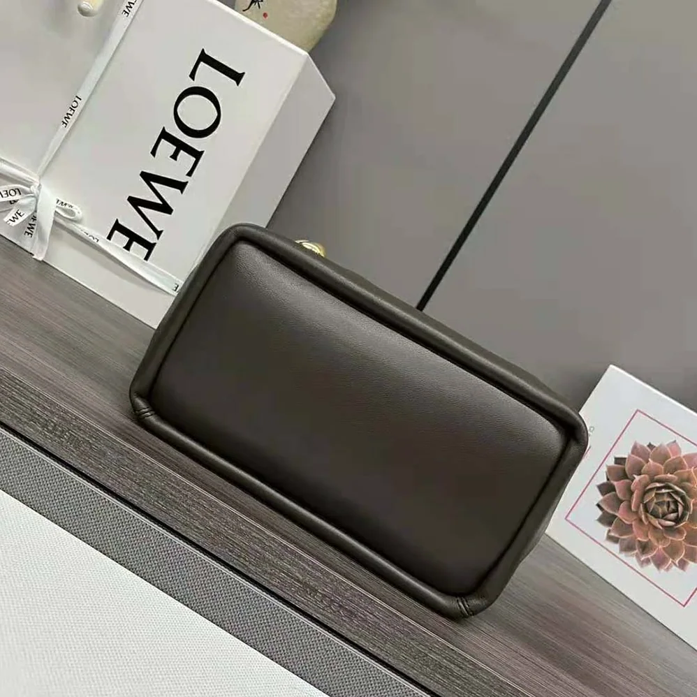 Loewe Small Squeeze Bag in Nappa Lambskin for Women in Chocolate